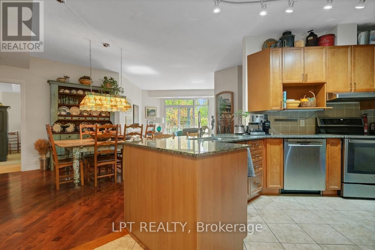 102 - 205 Bolton Street, Ottawa, Ontario  K1N 1K7 - Photo 14 - X12434400