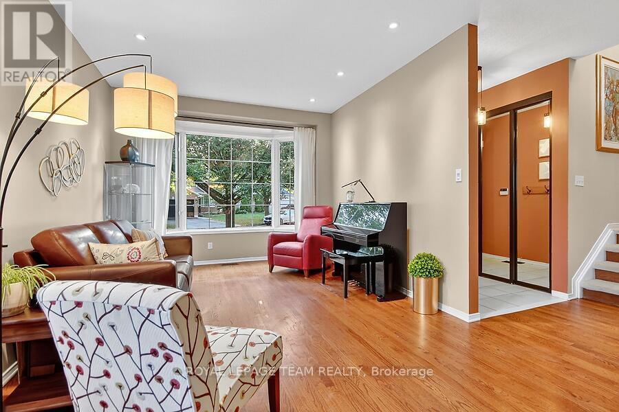 22 Birchfield Avenue, Ottawa, Ontario  K2M 2N5 - Photo 6 - X12434419