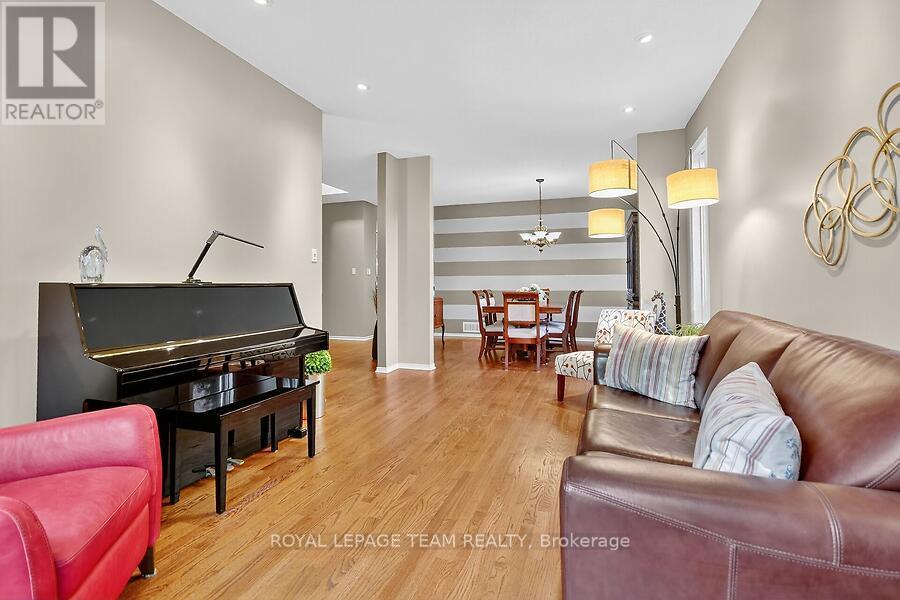 22 Birchfield Avenue, Ottawa, Ontario  K2M 2N5 - Photo 8 - X12434419