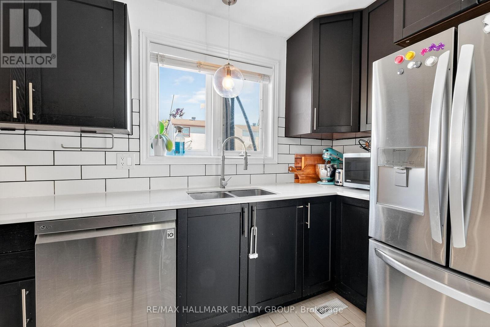 1821 Brousseau Crescent, Ottawa, Ontario  K1C 2Y5 - Photo 16 - X12434478