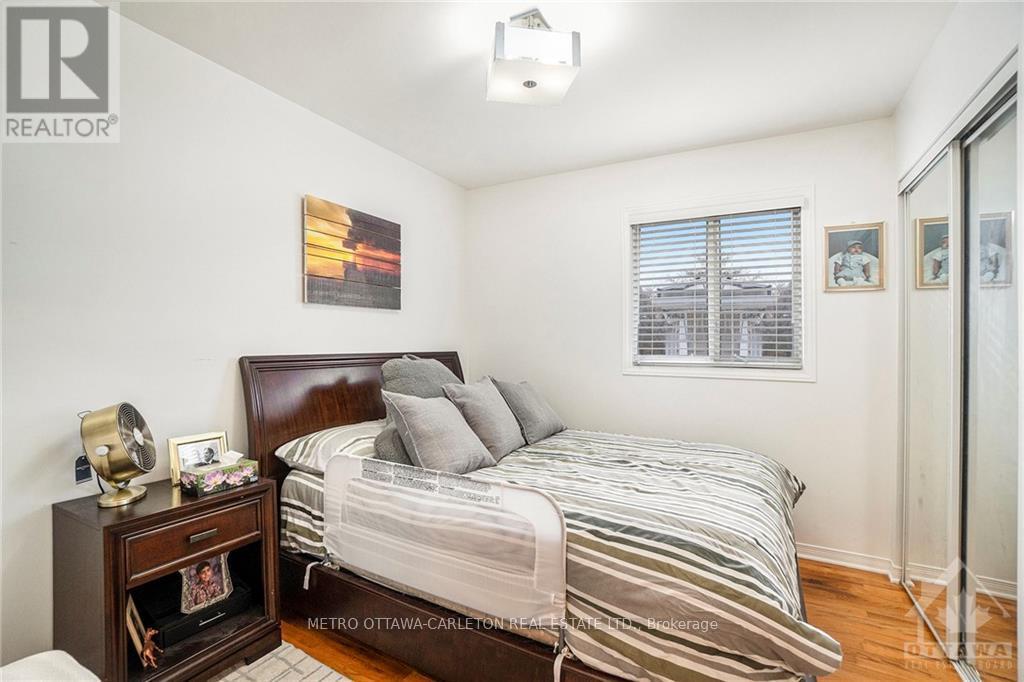 41 Red Maple Crescent, Ottawa, Ontario  K1B 4E2 - Photo 19 - X12434481