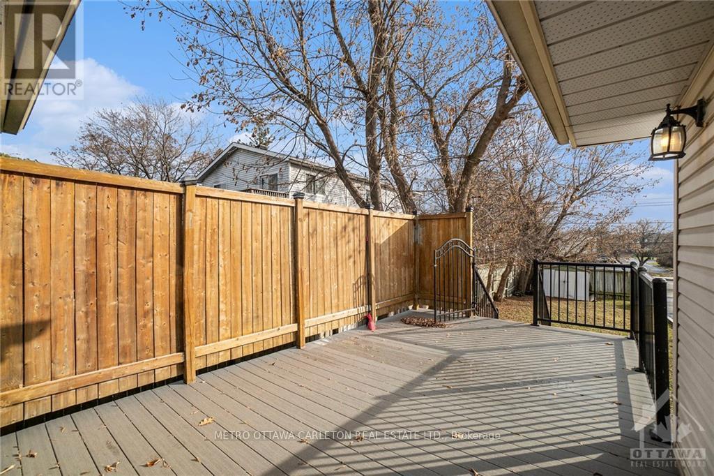 41 Red Maple Crescent, Ottawa, Ontario  K1B 4E2 - Photo 24 - X12434481