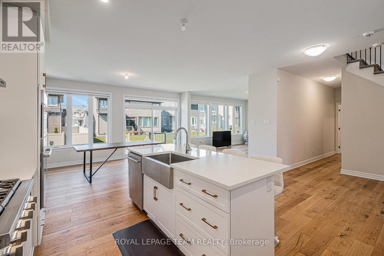 486 Central Park Boulevard, Russell, Ontario  K4R 0C7 - Photo 14 - X12434495
