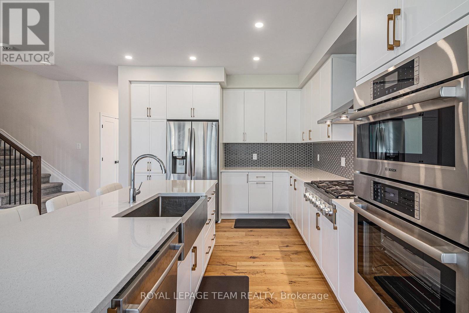 486 Central Park Boulevard, Russell, Ontario  K4R 0C7 - Photo 15 - X12434495