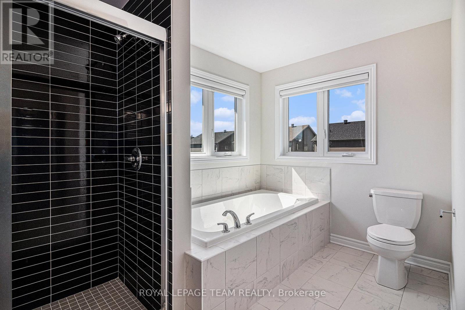 486 Central Park Boulevard, Russell, Ontario  K4R 0C7 - Photo 25 - X12434495