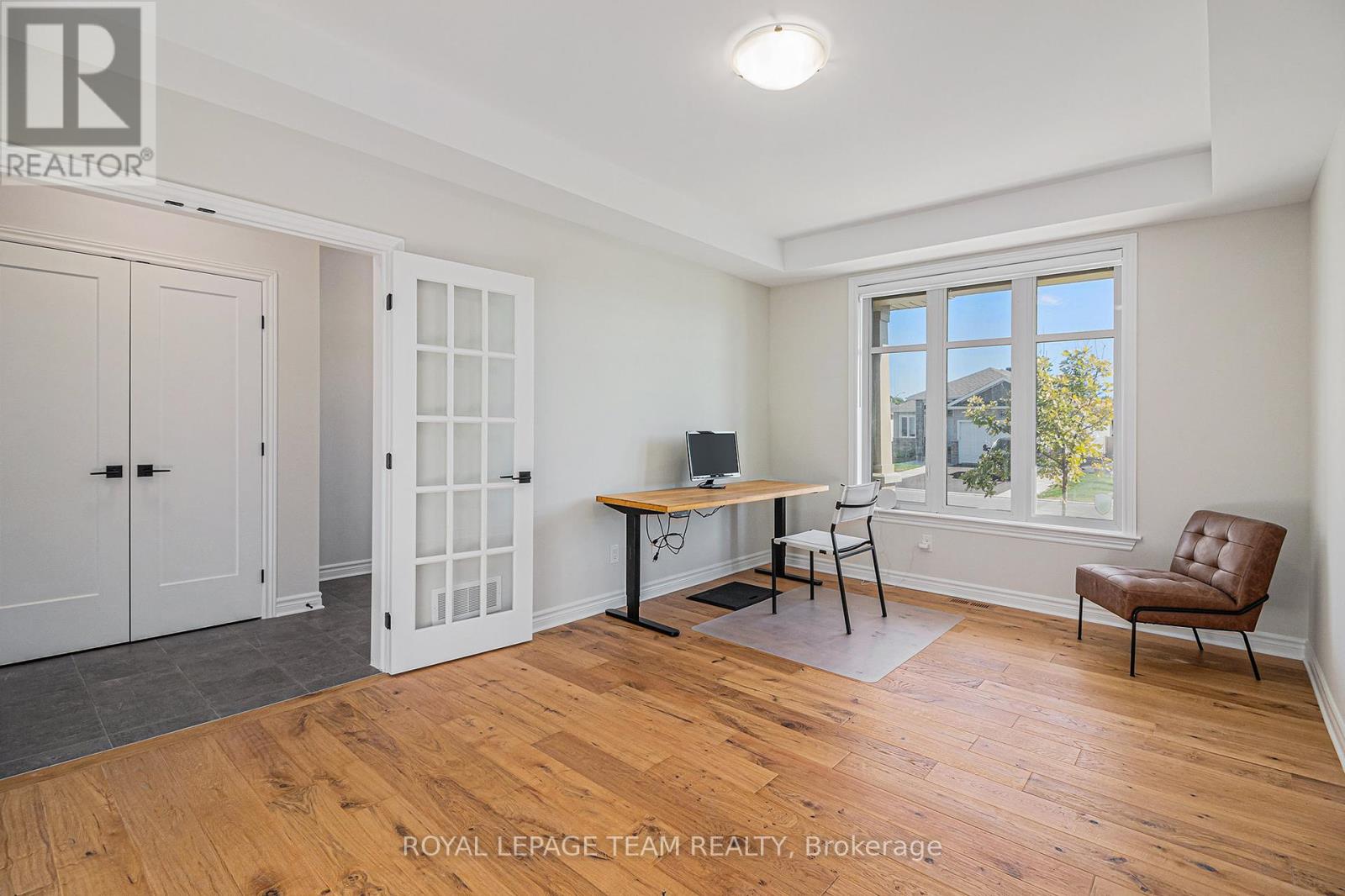 486 Central Park Boulevard, Russell, Ontario  K4R 0C7 - Photo 5 - X12434495