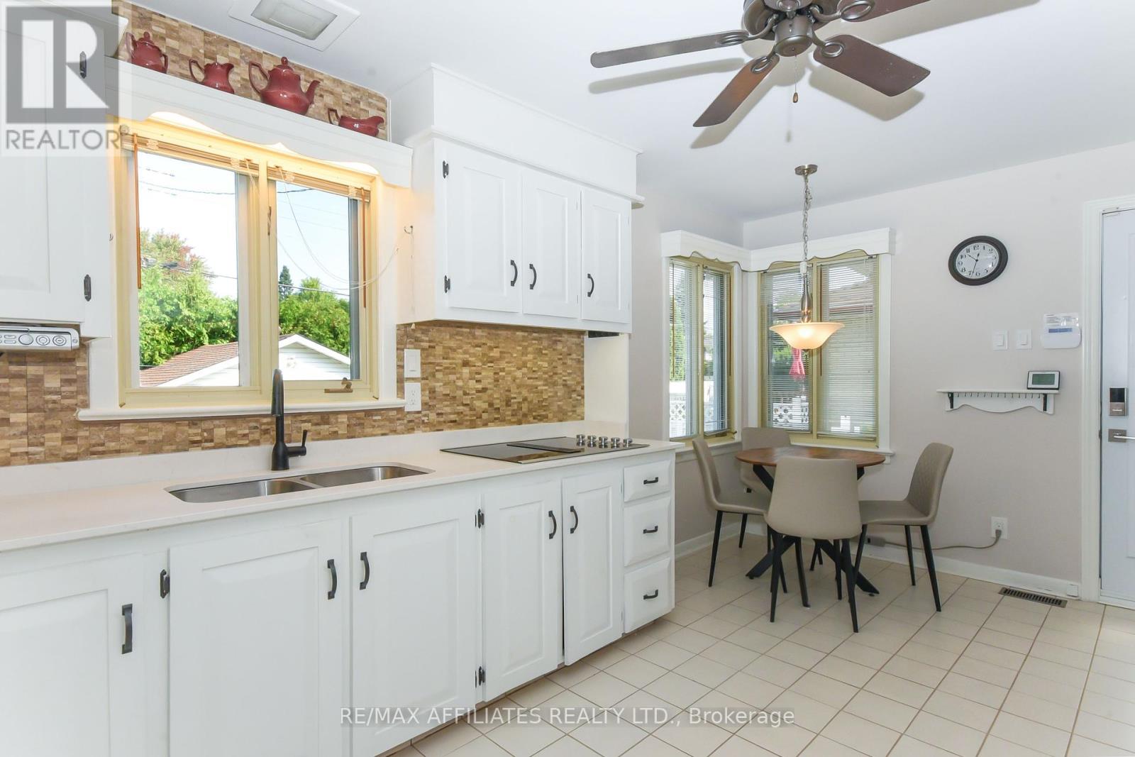323 Fullerton Avenue, Ottawa, Ontario  K1K 1K2 - Photo 16 - X12434509