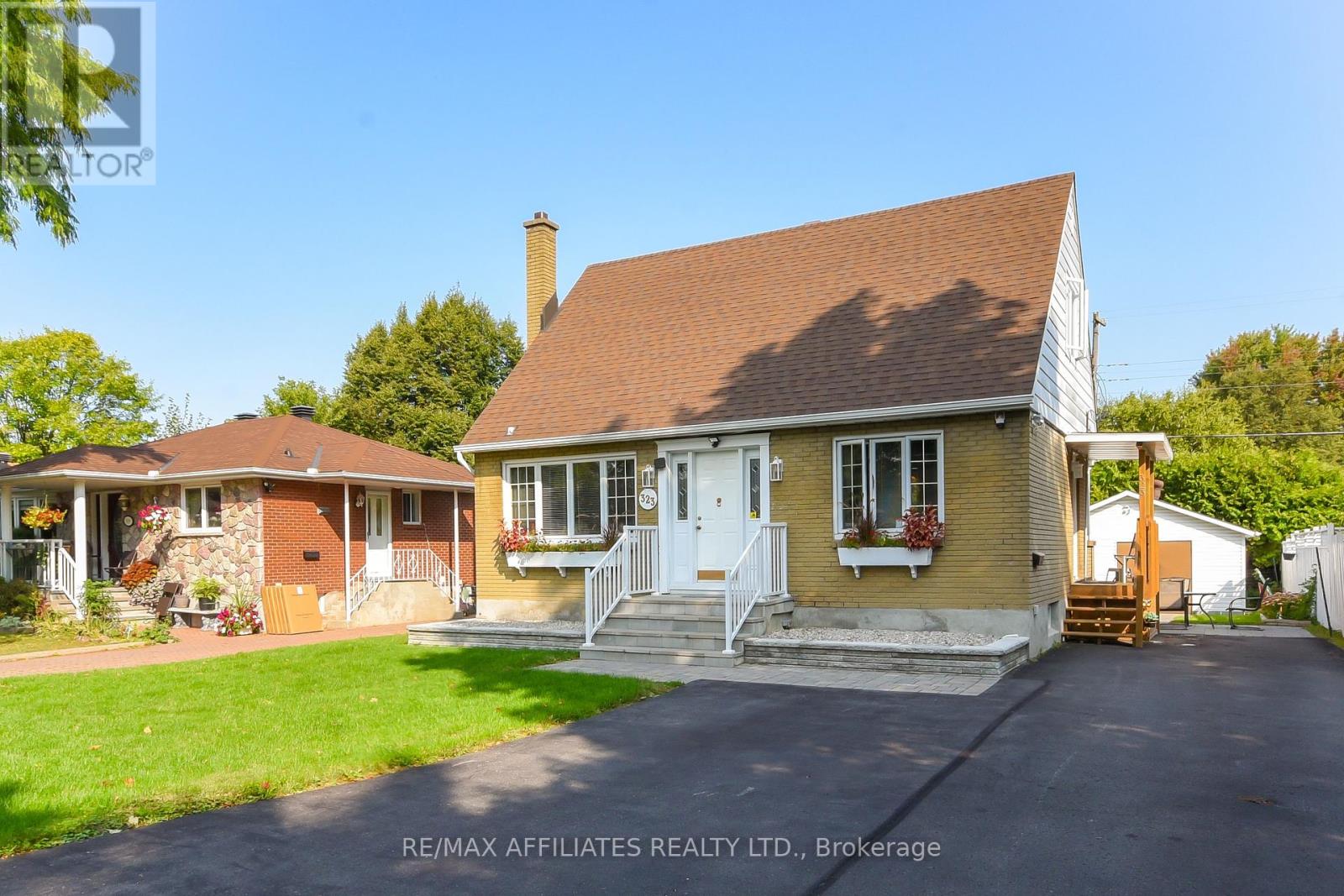 323 Fullerton Avenue, Ottawa, Ontario  K1K 1K2 - Photo 3 - X12434509
