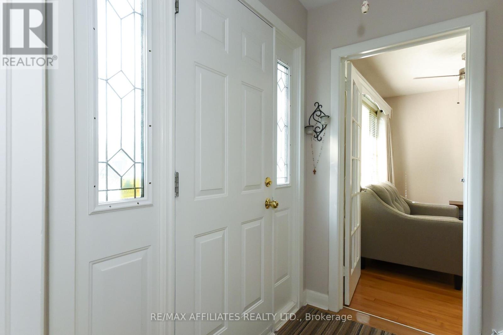 323 Fullerton Avenue, Ottawa, Ontario  K1K 1K2 - Photo 5 - X12434509