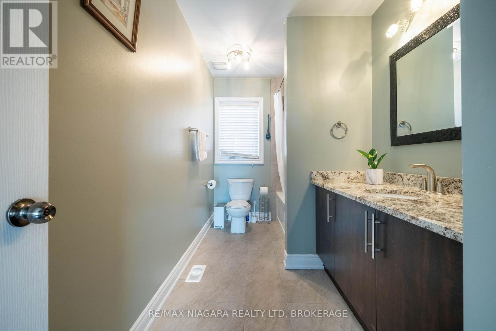 8285 Elderberry Drive, Niagara Falls (Brown), Ontario  L2H 0K6 - Photo 35 - X12434393