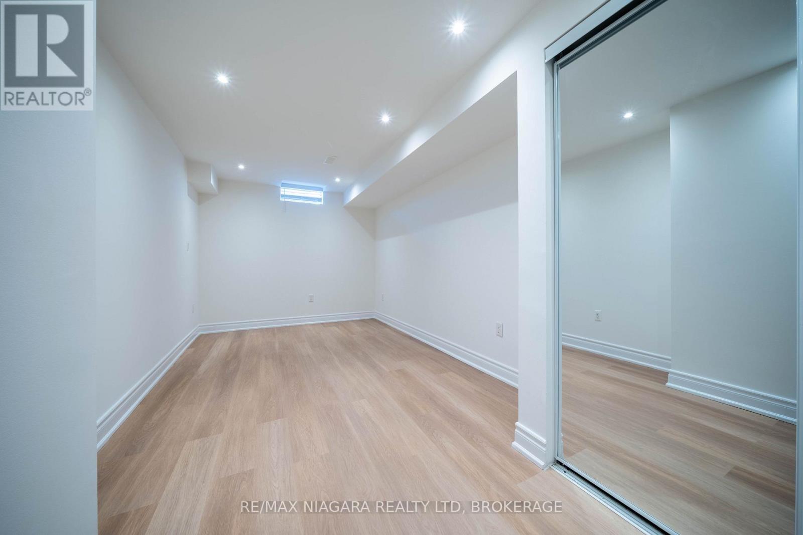 8285 Elderberry Drive, Niagara Falls (Brown), Ontario  L2H 0K6 - Photo 42 - X12434393