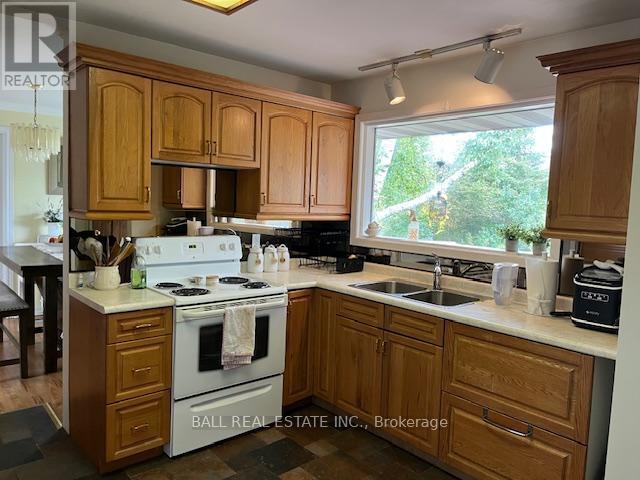 1684 Sherbrooke Street, Peterborough, Ontario  K9J 6X4 - Photo 7 - X12434530