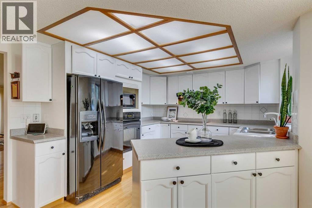 33 Shawnee View Sw, Calgary, Alberta  T2Y 2V4 - Photo 9 - A2255483