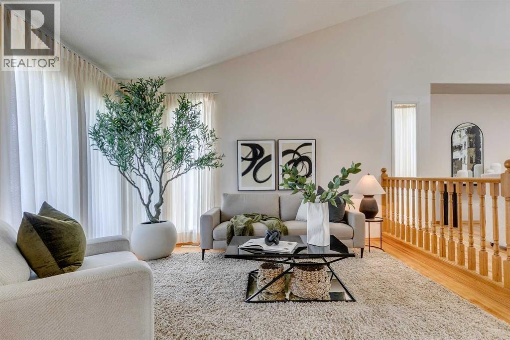33 Shawnee View Sw, Calgary, Alberta  T2Y 2V4 - Photo 3 - A2255483