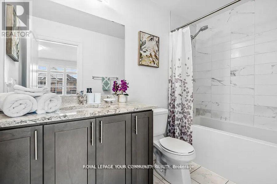 54 Prairie Grass Crescent, East Gwillimbury, Ontario  L9N 1K3 - Photo 24 - N12425609