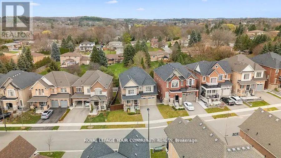 54 Prairie Grass Crescent, East Gwillimbury, Ontario  L9N 1K3 - Photo 38 - N12425609