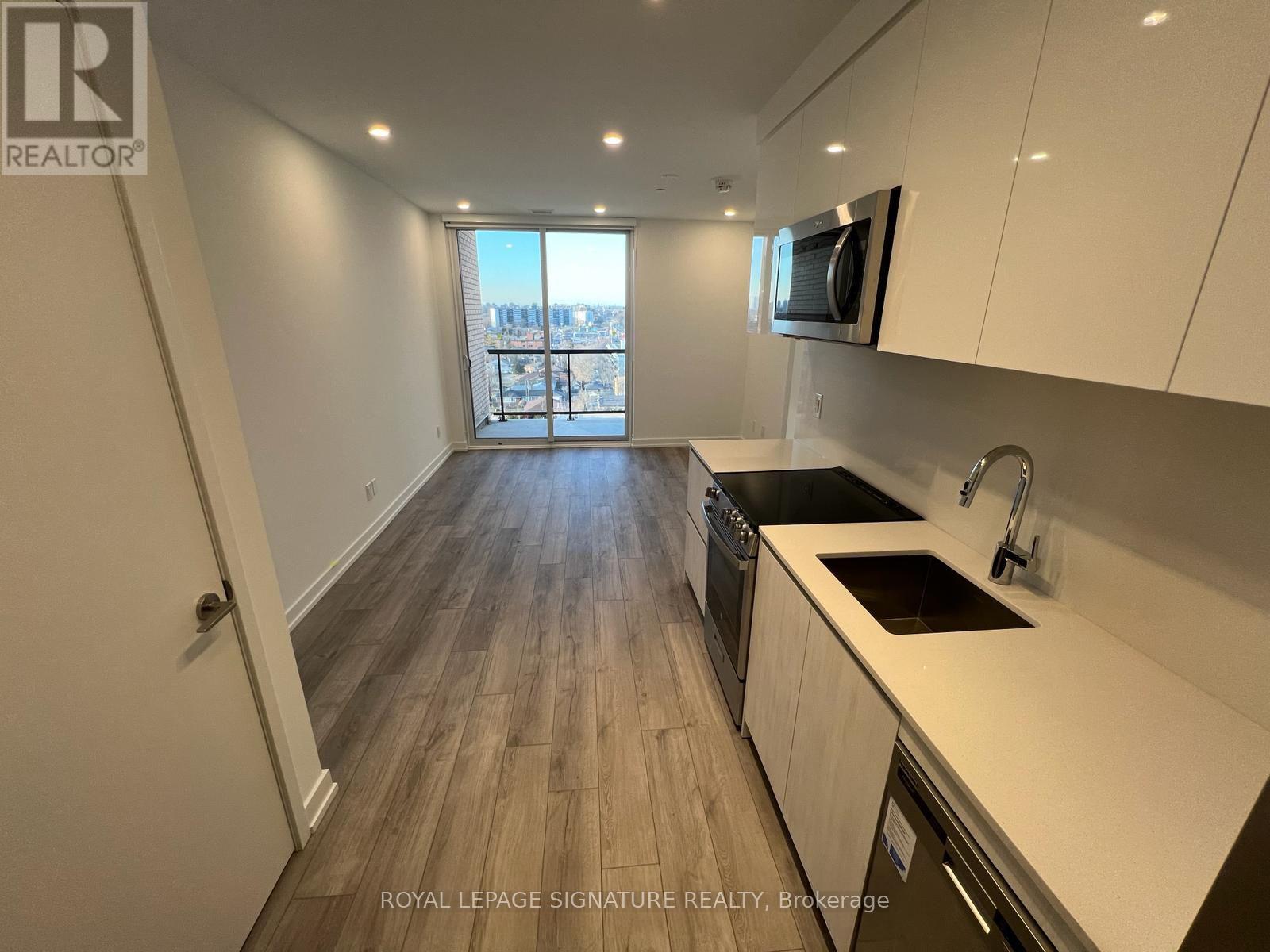 1022 - 3100 Keele Street, Toronto, Ontario  M3M 0E1 - Photo 2 - W12425869