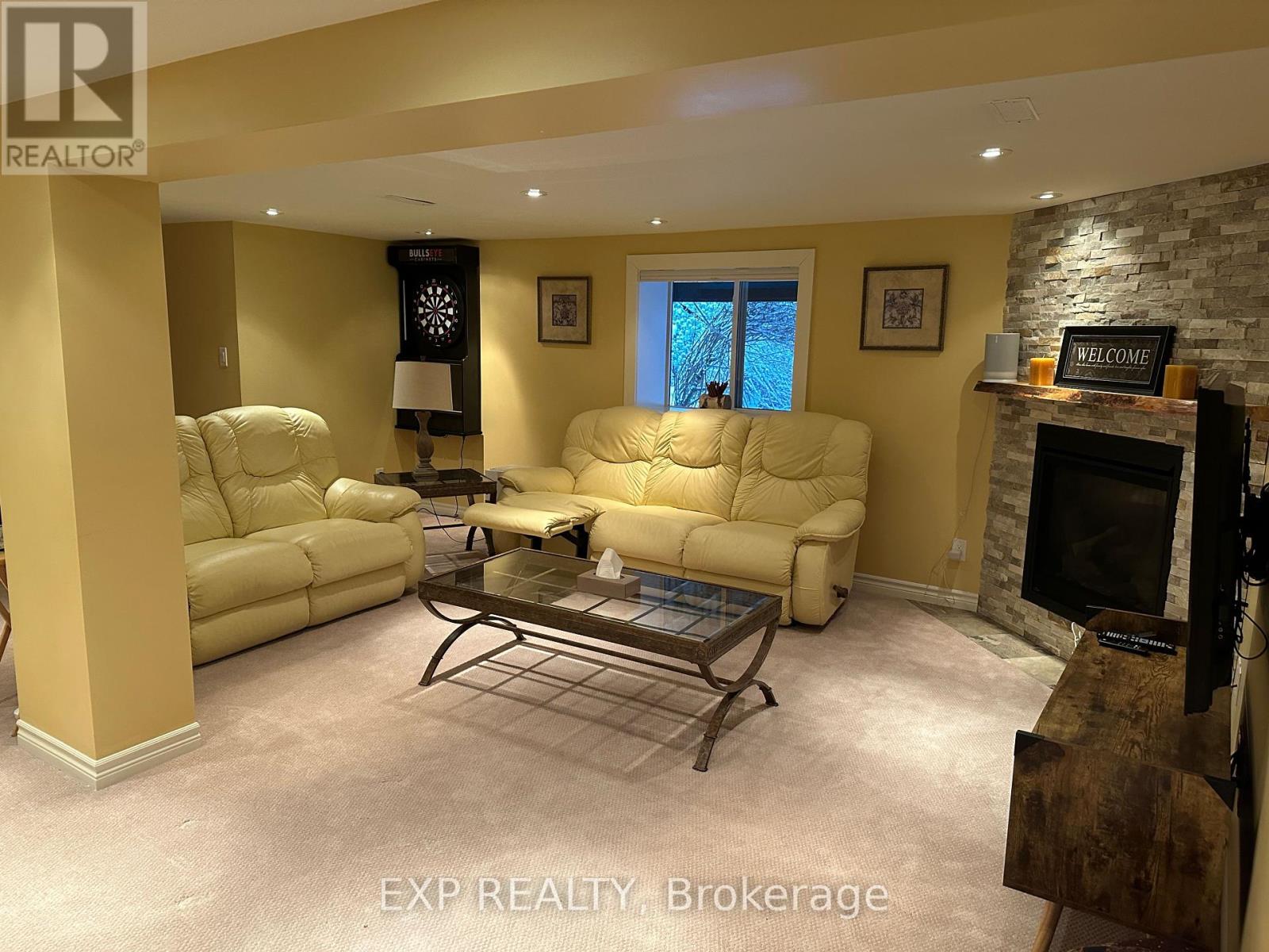 171 Chamonix Crescent, Blue Mountains, Ontario  L9Y 0S7 - Photo 22 - X12431298