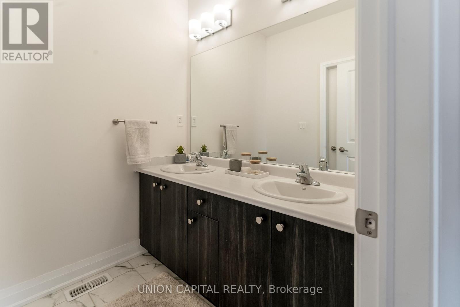 41 Auckland Drive, Whitby, Ontario  L1P 0H4 - Photo 42 - E12434348