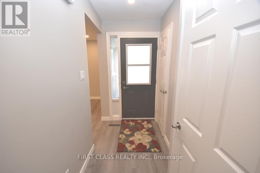 58 Bradstone Square, Toronto, Ontario  M1B 1W2 - Photo 2 - E12434353