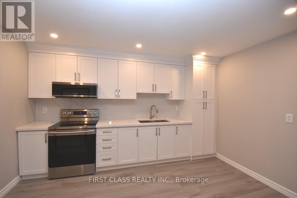 58 Bradstone Square, Toronto, Ontario  M1B 1W2 - Photo 5 - E12434353