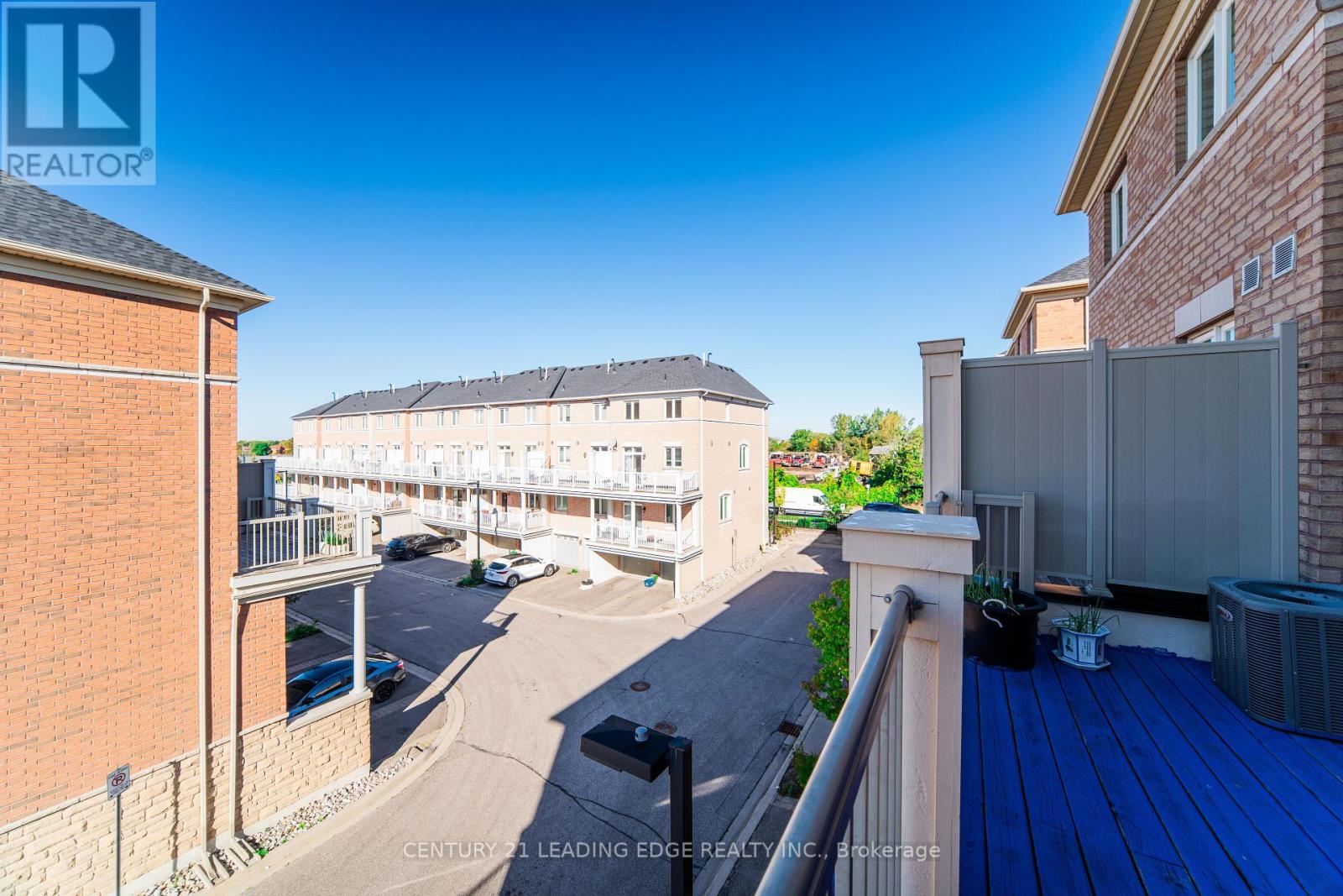 5 Dearie Lane, Markham, Ontario  L3R 2L8 - Photo 15 - N12434375