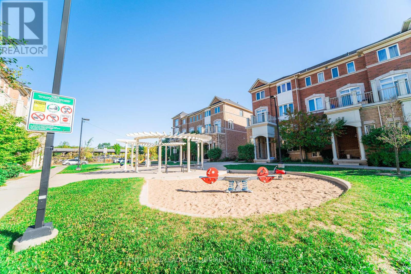 5 Dearie Lane, Markham, Ontario  L3R 2L8 - Photo 33 - N12434375