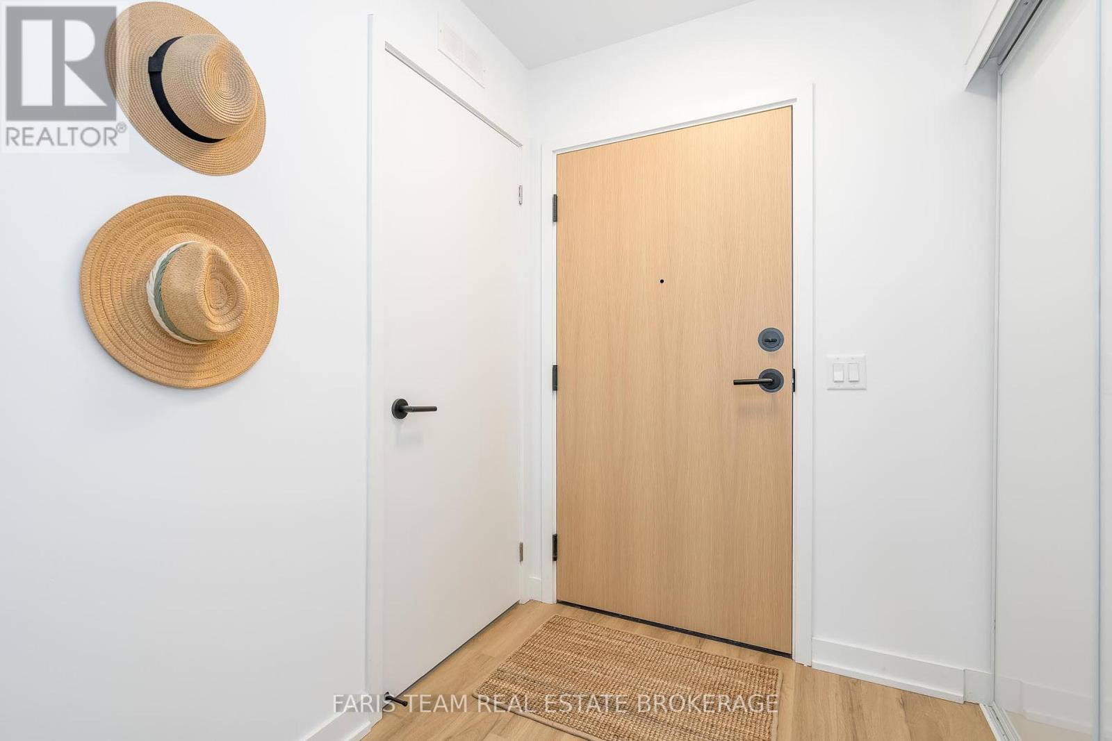 209 - 31 Huron Street, Collingwood, Ontario  L9Y 1C3 - Photo 6 - S12434380