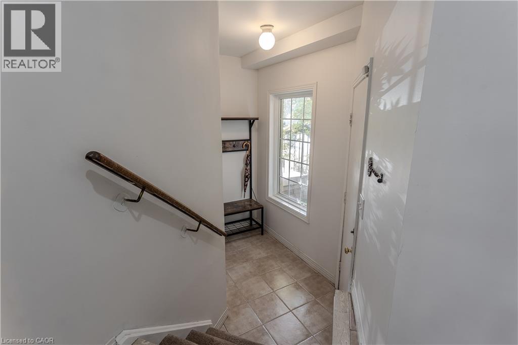 96 Laurendale Avenue, Waterdown, Ontario  L0R 2H3 - Photo 39 - 40770585