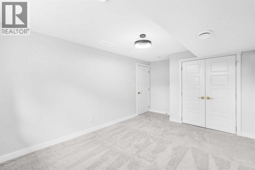 10604 Oakmoor Way Sw, Calgary, Alberta  T2W 2H8 - Photo 38 - A2238193