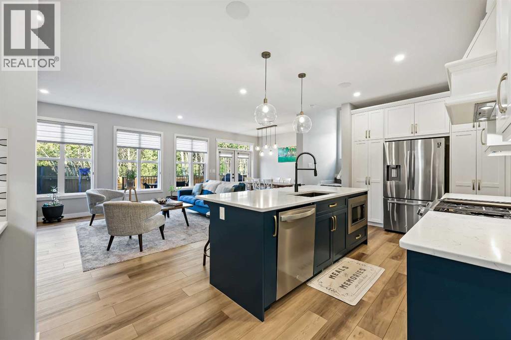 34 Coach Ridge Point Sw, Calgary, Alberta  T3H 2A7 - Photo 2 - A2259480