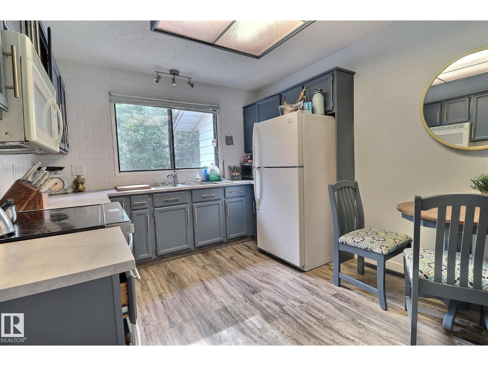 5315 39 Av Nw, Edmonton, Alberta  T6L 1P3 - Photo 8 - E4460073
