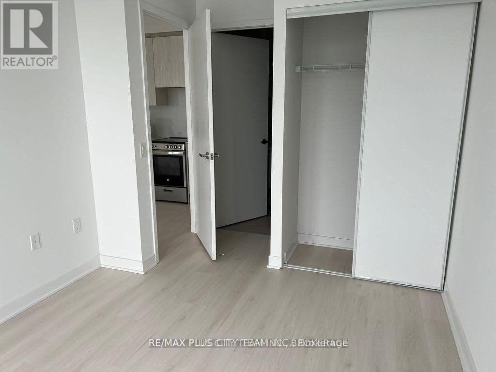 1801 - 3900 Confederation Parkway, Mississauga, Ontario  L5B 4M6 - Photo 10 - W12434307
