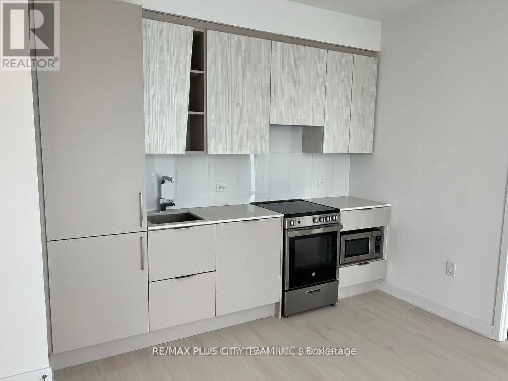 1801 - 3900 Confederation Parkway, Mississauga, Ontario  L5B 4M6 - Photo 3 - W12434307