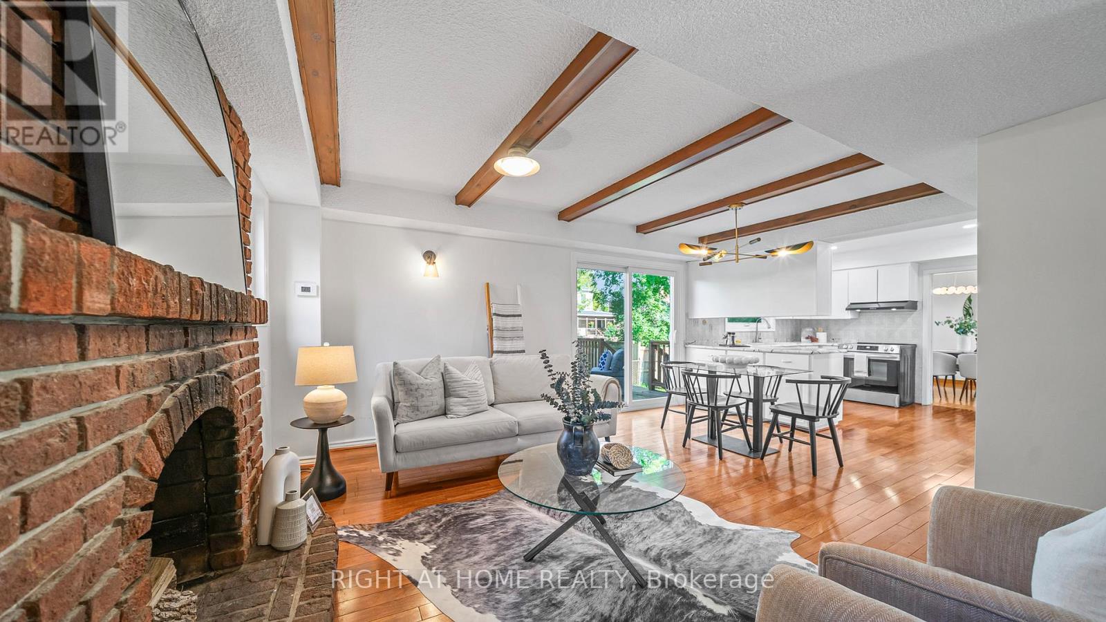 17 Glen Meadow Court, Toronto, Ontario  M9B 5B9 - Photo 13 - W12434330