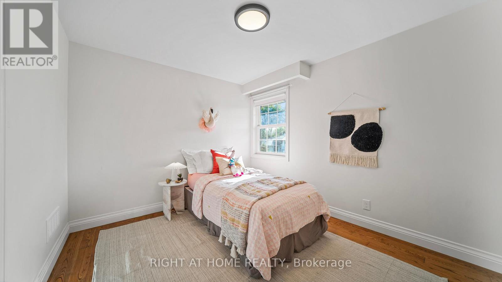 17 Glen Meadow Court, Toronto, Ontario  M9B 5B9 - Photo 21 - W12434330