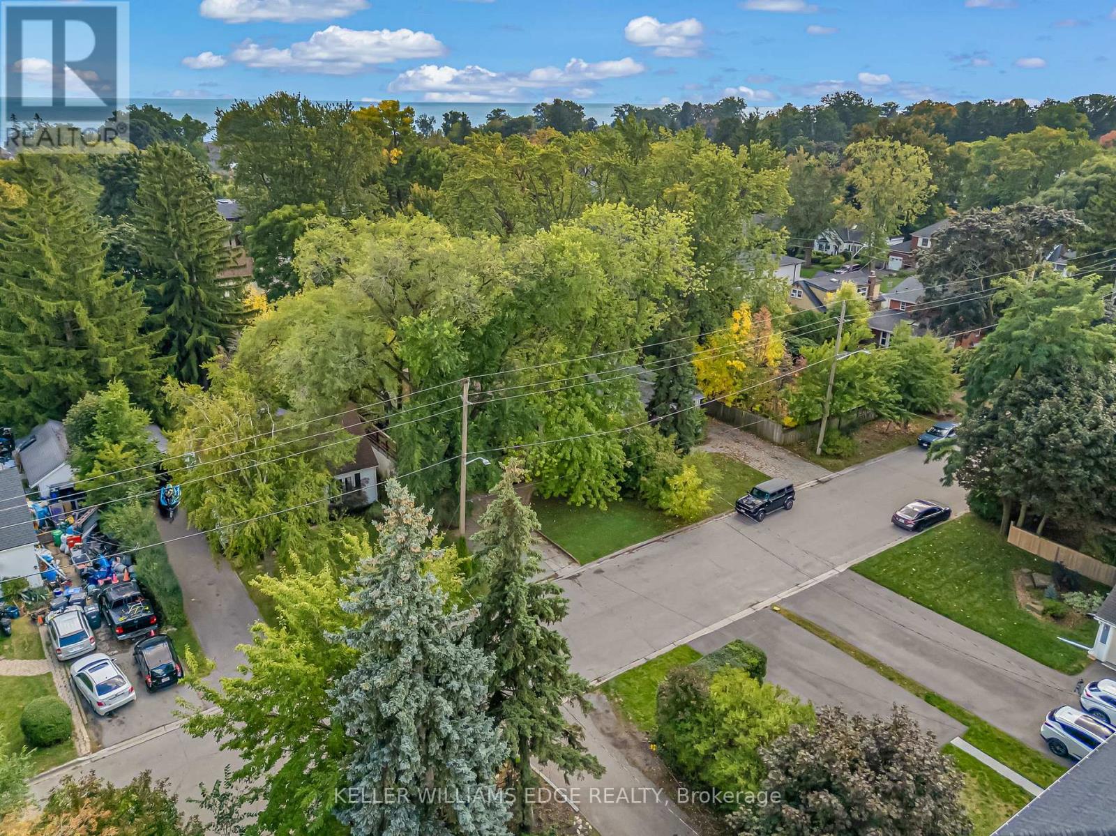 63 Minnewawa Road, Mississauga, Ontario  L5G 1C6 - Photo 13 - W12434339
