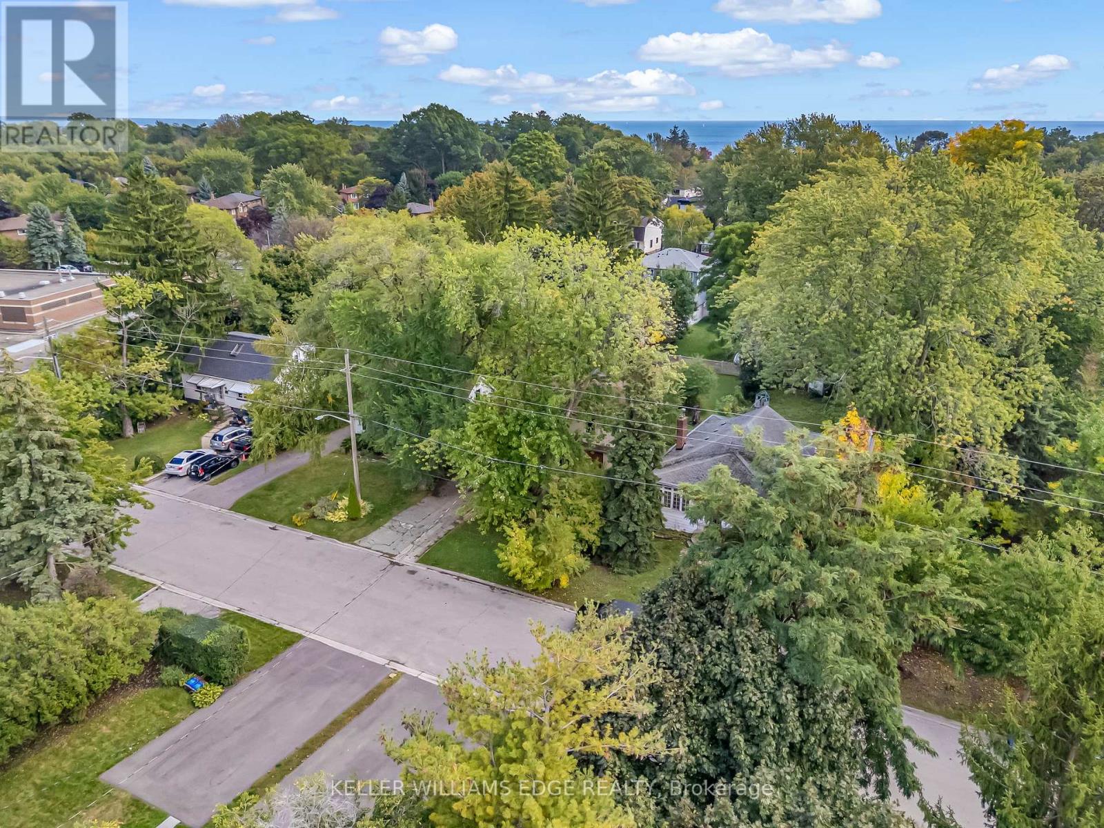 63 Minnewawa Road, Mississauga, Ontario  L5G 1C6 - Photo 15 - W12434339