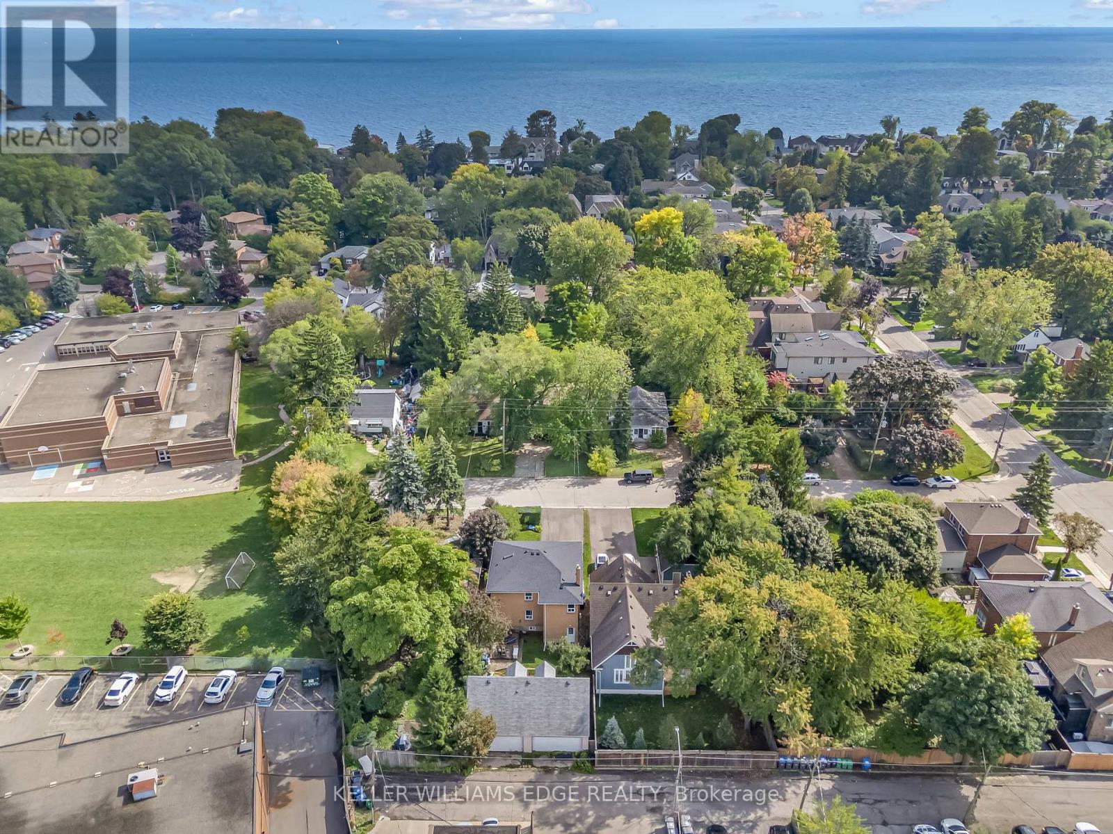 63 Minnewawa Road, Mississauga, Ontario  L5G 1C6 - Photo 17 - W12434339