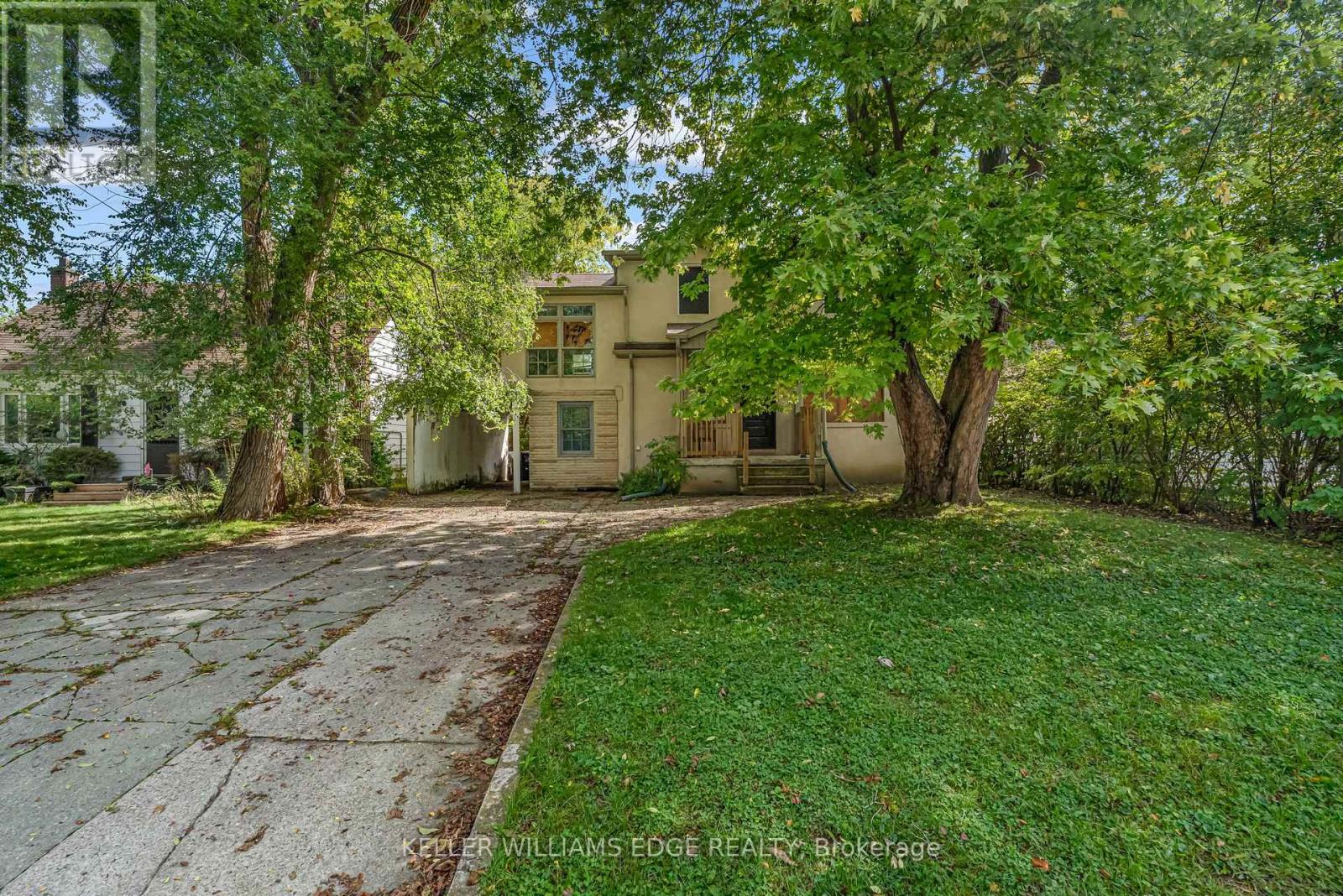 63 Minnewawa Road, Mississauga, Ontario  L5G 1C6 - Photo 2 - W12434339