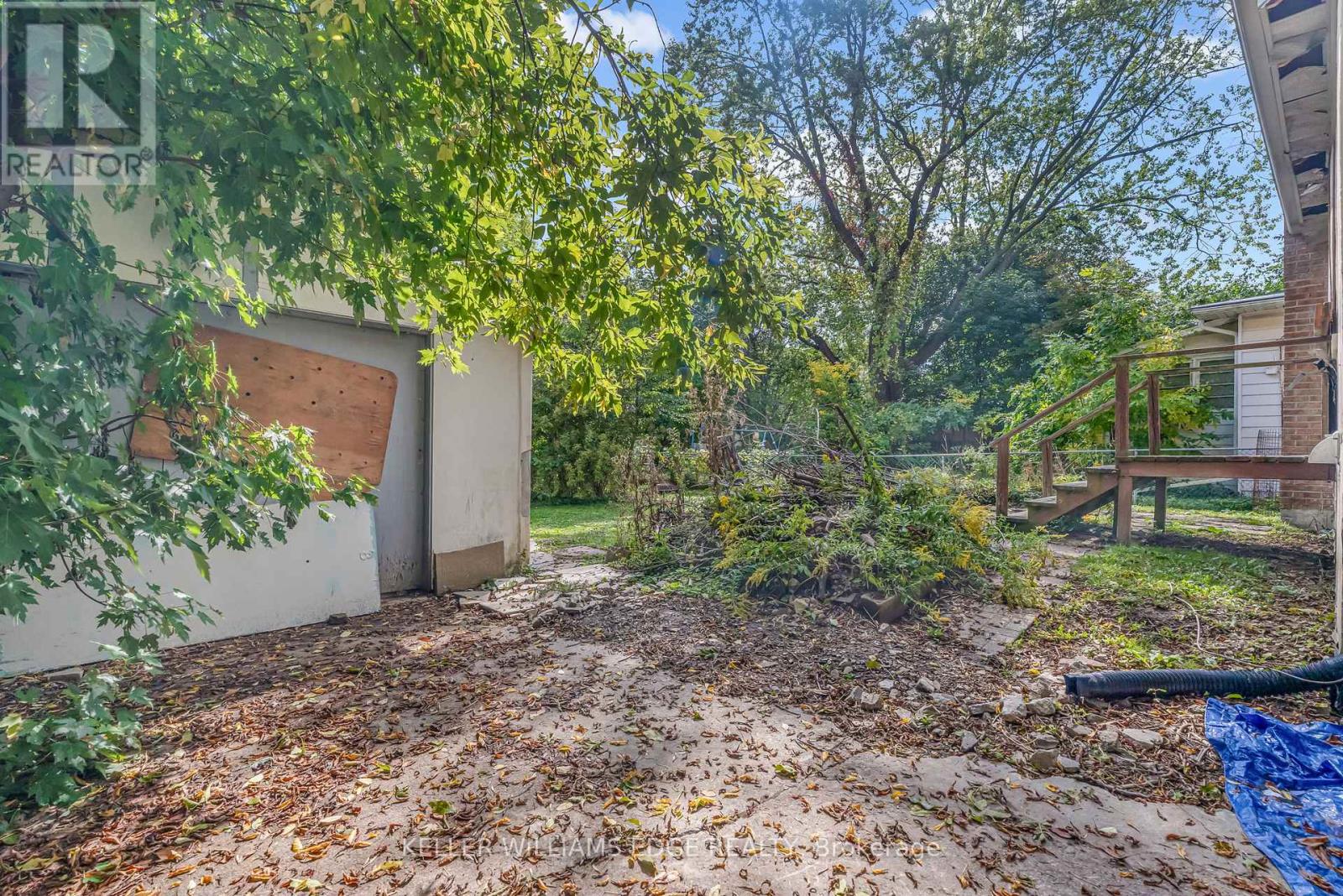 63 Minnewawa Road, Mississauga, Ontario  L5G 1C6 - Photo 5 - W12434339