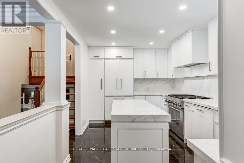 6 Cadman Court, Toronto, Ontario  M9A 4S7 - Photo 12 - W12434343