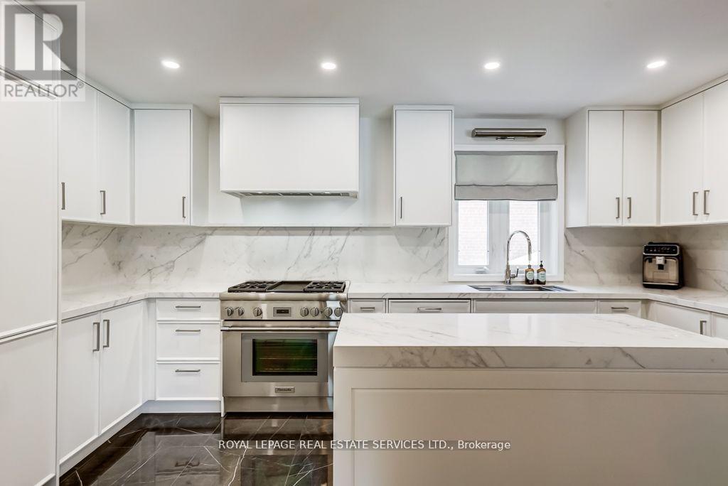 6 Cadman Court, Toronto, Ontario  M9A 4S7 - Photo 14 - W12434343