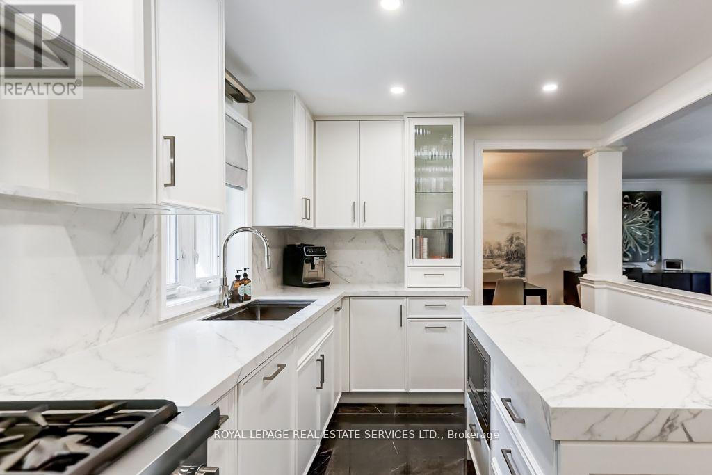6 Cadman Court, Toronto, Ontario  M9A 4S7 - Photo 15 - W12434343