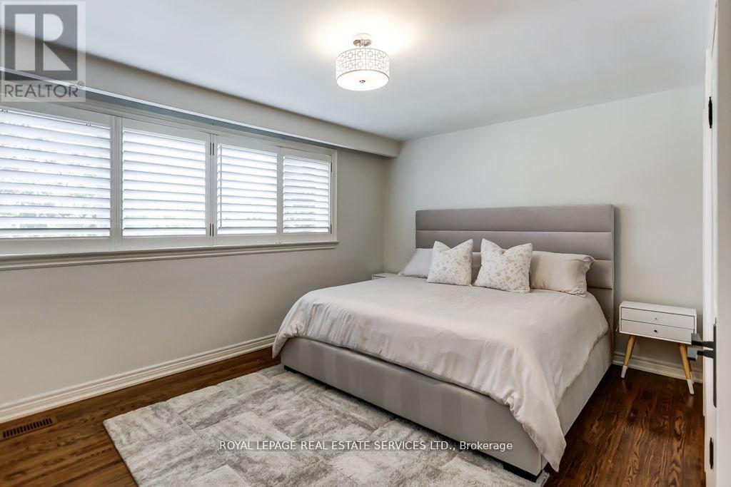 6 Cadman Court, Toronto, Ontario  M9A 4S7 - Photo 18 - W12434343
