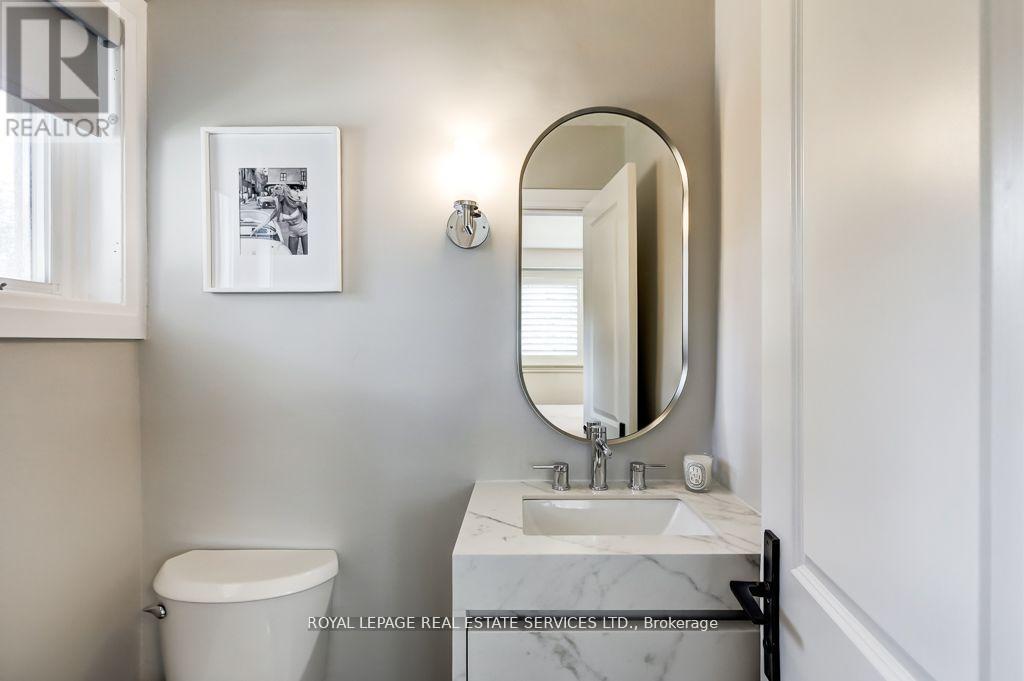 6 Cadman Court, Toronto, Ontario  M9A 4S7 - Photo 20 - W12434343