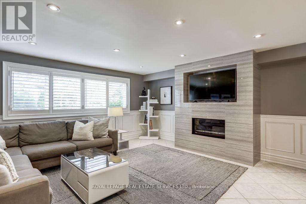 6 Cadman Court, Toronto, Ontario  M9A 4S7 - Photo 25 - W12434343