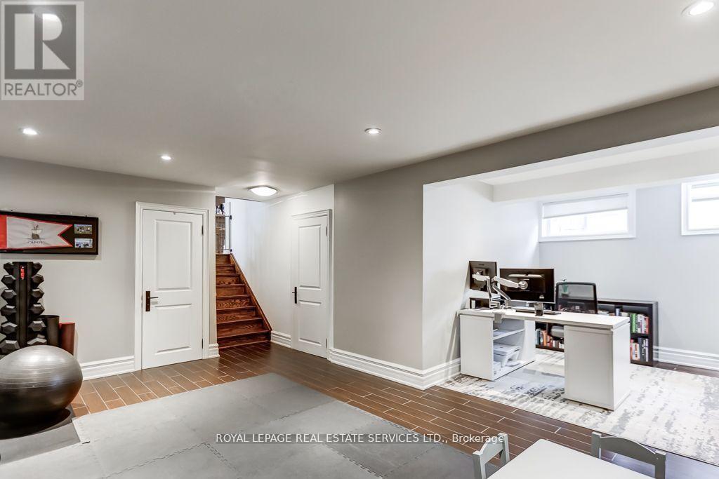 6 Cadman Court, Toronto, Ontario  M9A 4S7 - Photo 33 - W12434343