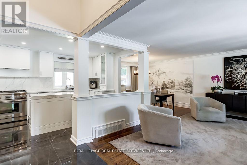 6 Cadman Court, Toronto, Ontario  M9A 4S7 - Photo 6 - W12434343