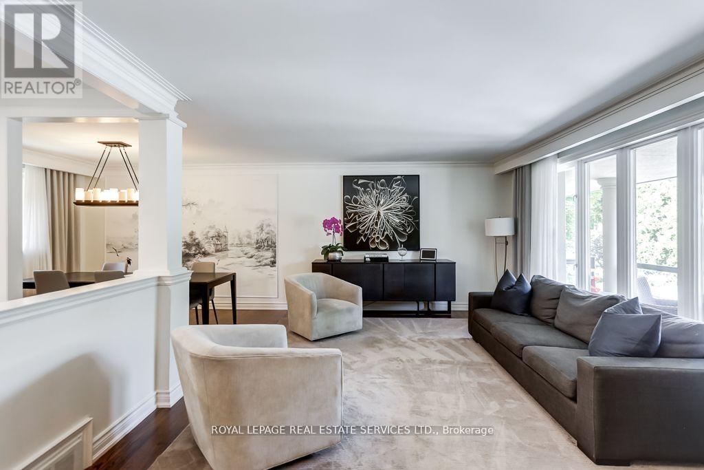 6 Cadman Court, Toronto, Ontario  M9A 4S7 - Photo 7 - W12434343